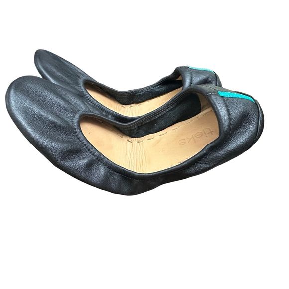Tieks Woman’s  Matte Ballet Flat Shoes Size 7 - Picture 2 of 6